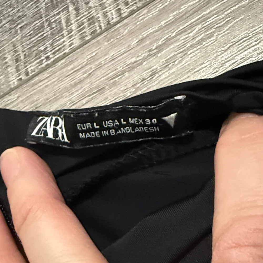 Zara Black Long-Sleeve Bodysuit - Picture 2 of 5